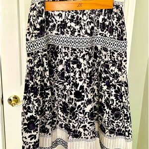 Vintage Talbots Size 8 Lined peasant/boho cotton floral skirt black & white